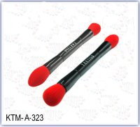 TARTISO Кисть KTM-P-323 для пудры и румян двусторонняя, красная