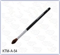 TARTISO Кисть KTM-A-54 для нанесения и растушёвки теней